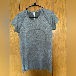 Lululemon Swiftly-Tech Short Sleeve 2.0, Grey, Women’s size 10